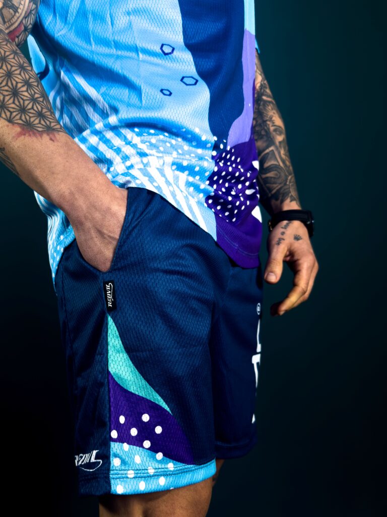 qdc_Shorts_Herren_Seitelinks